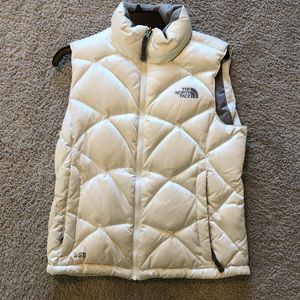 The North Face vest CLEANING CLOSET